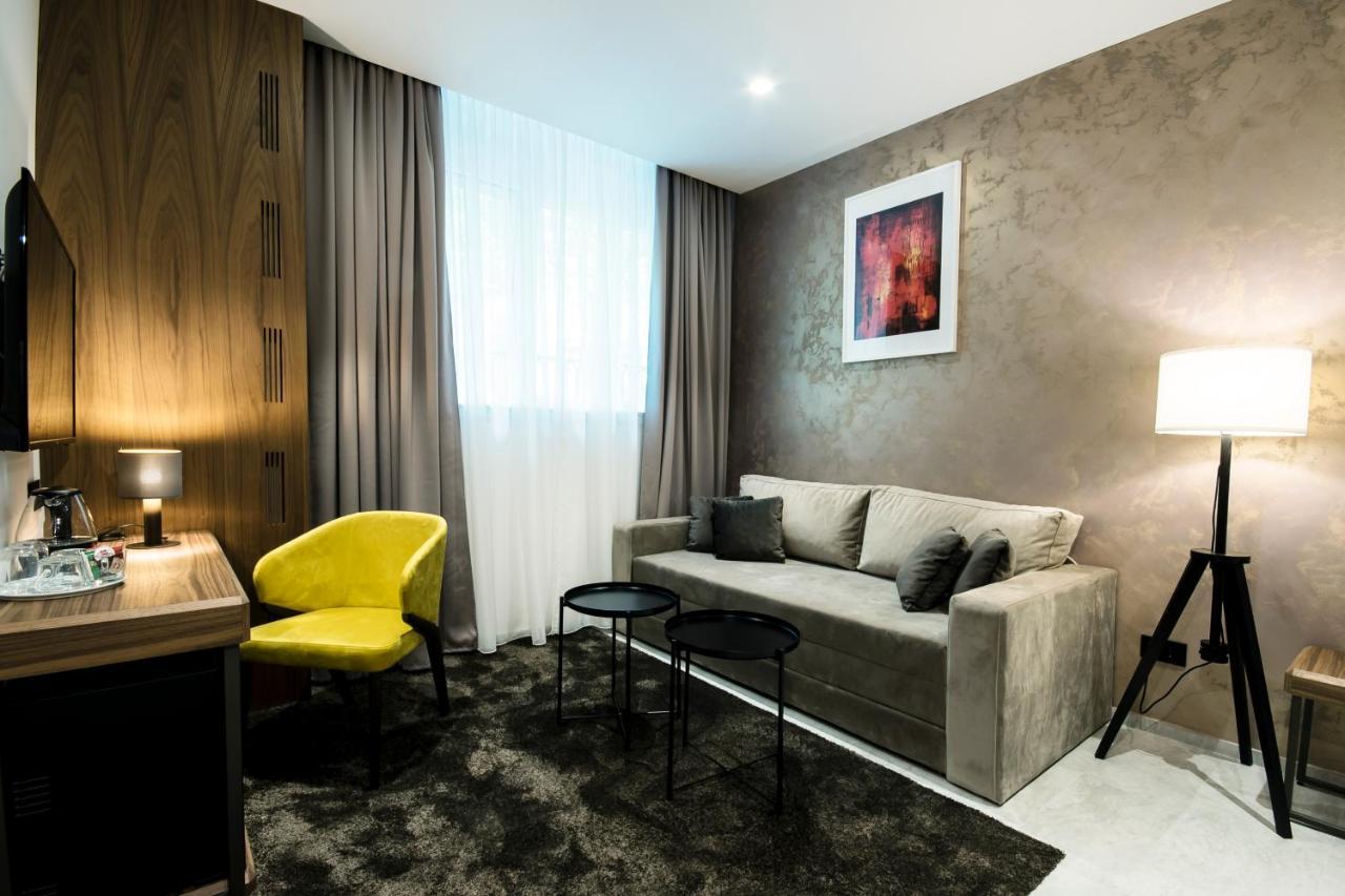 The Location Hotel Belgrad Dış mekan fotoğraf